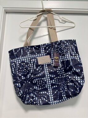 ALOHA Collection Navy Floral Gingham Tote with Beige Straps